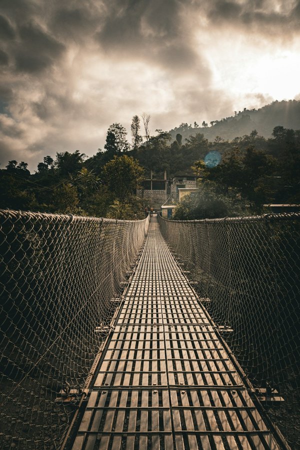 Quels conseils pour une randonnée en toute sécurité dans les montagnes de l'Himalaya au Népal?